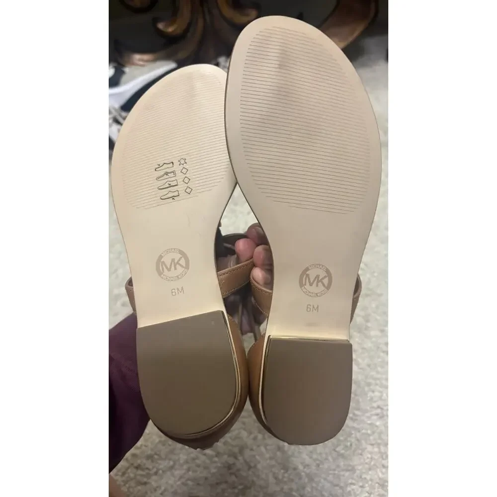 Michael Kors Winslow Flat Leather Tassel Sandals ✨size 6